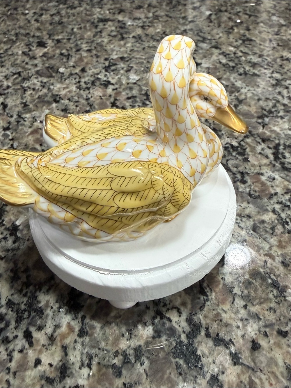 Herend Small Pair of Ducks - Butterscotch - Picture 5 of 9
